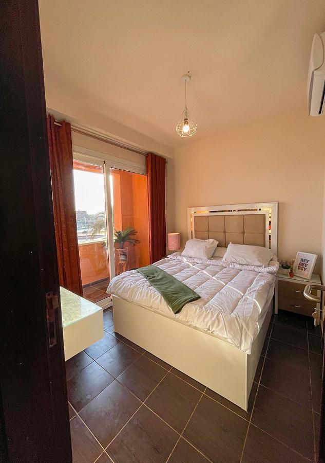 Fully Equipped Apartments Pool & Mountains View In Porto Sharm Resort Экстерьер фото